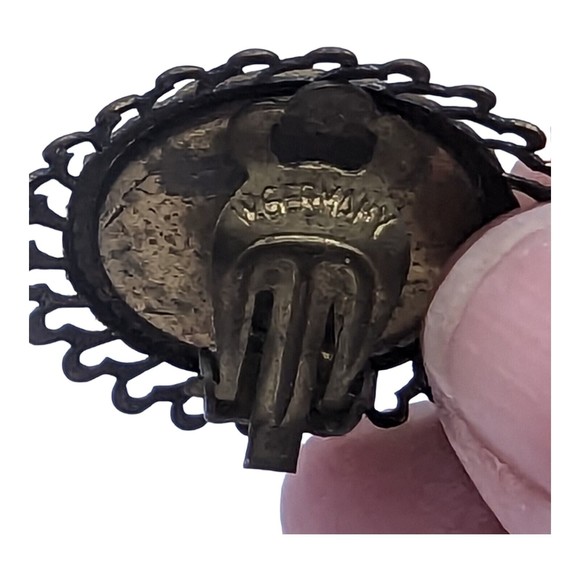 VTG Deep Blue Swirl Glass Brass Tone Round Clip-on Earrings Button West Germany - Picture 6 of 8